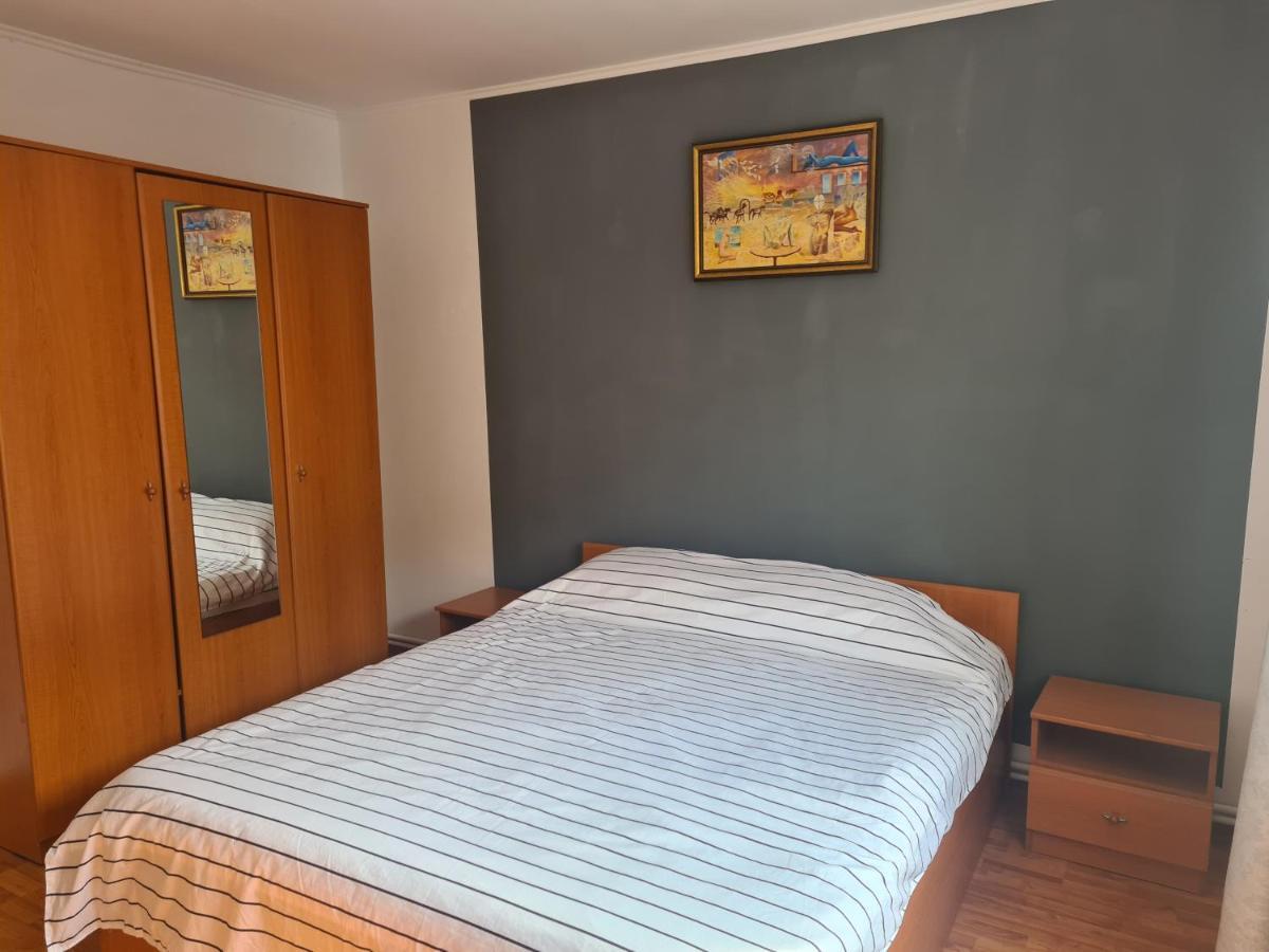 Mall Zone 100Mp Apartments Бакэу Экстерьер фото